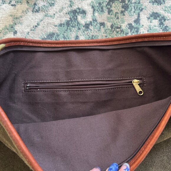 GH BASS SUEDE CROSS BODY BAG PREOWNED - Picture 4 of 9